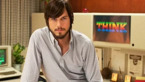 First photo of ashton kutcher as steve jobs