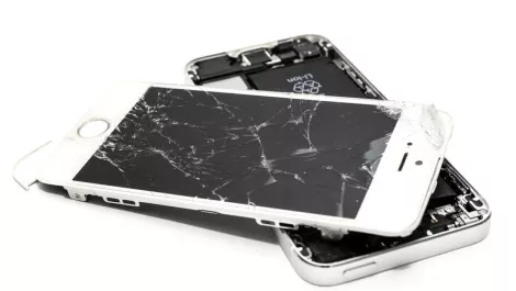 Accident broken cellphone 1388947