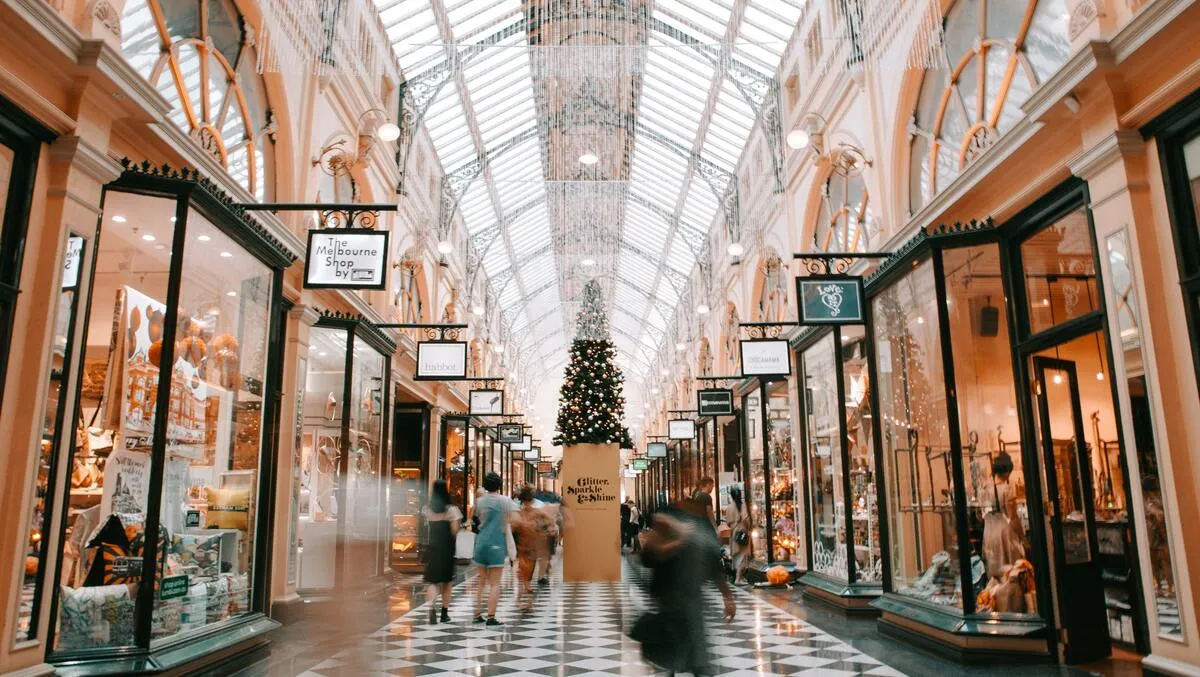 How to easily scale your mobile workforce and devices for the peak shopping season