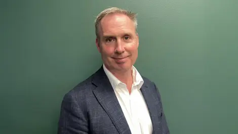 Ps denis maguire senior director of enterprise sales australia and new zealand new relic