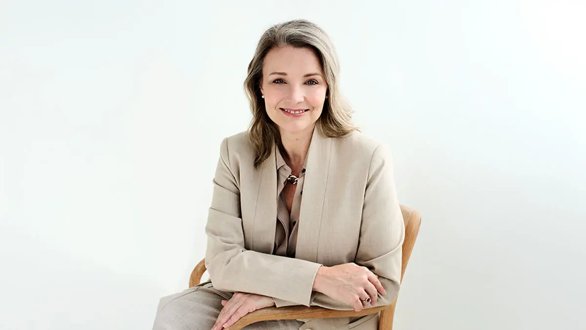 Ps   nicole buisson   headshot