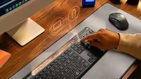 Logitech signature slim solar%2b k980