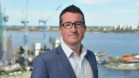 Headshot nigel hardy